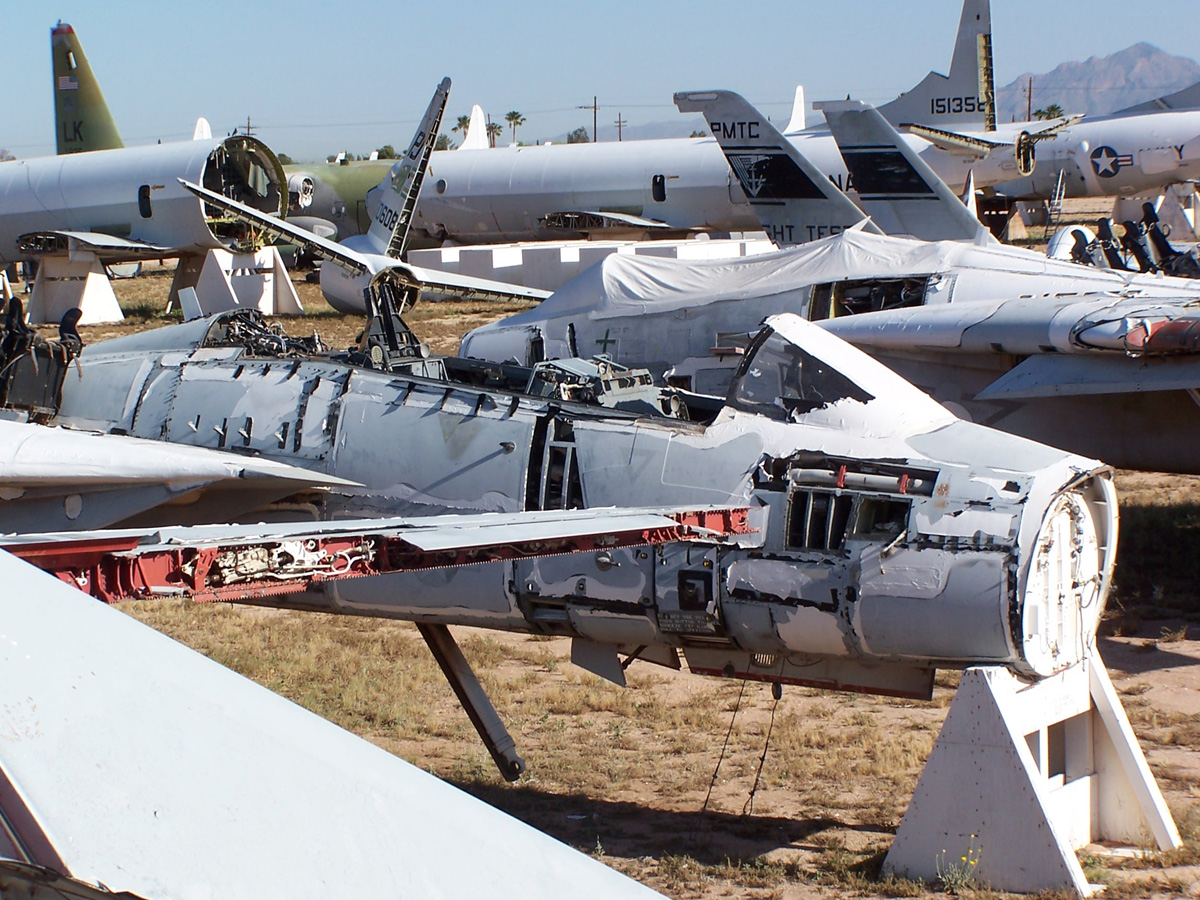 http://www.anft.net/f-14/f14-amarc-12.jpg