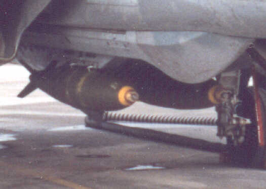 f14-detail-ironbombs-02l.jpg