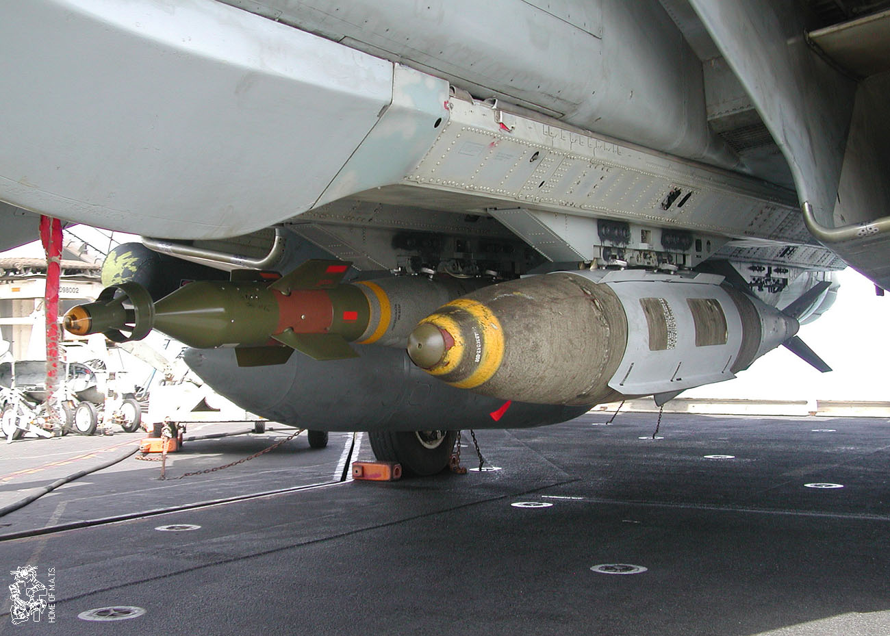 f14-detail-jdam-05xl.jpg